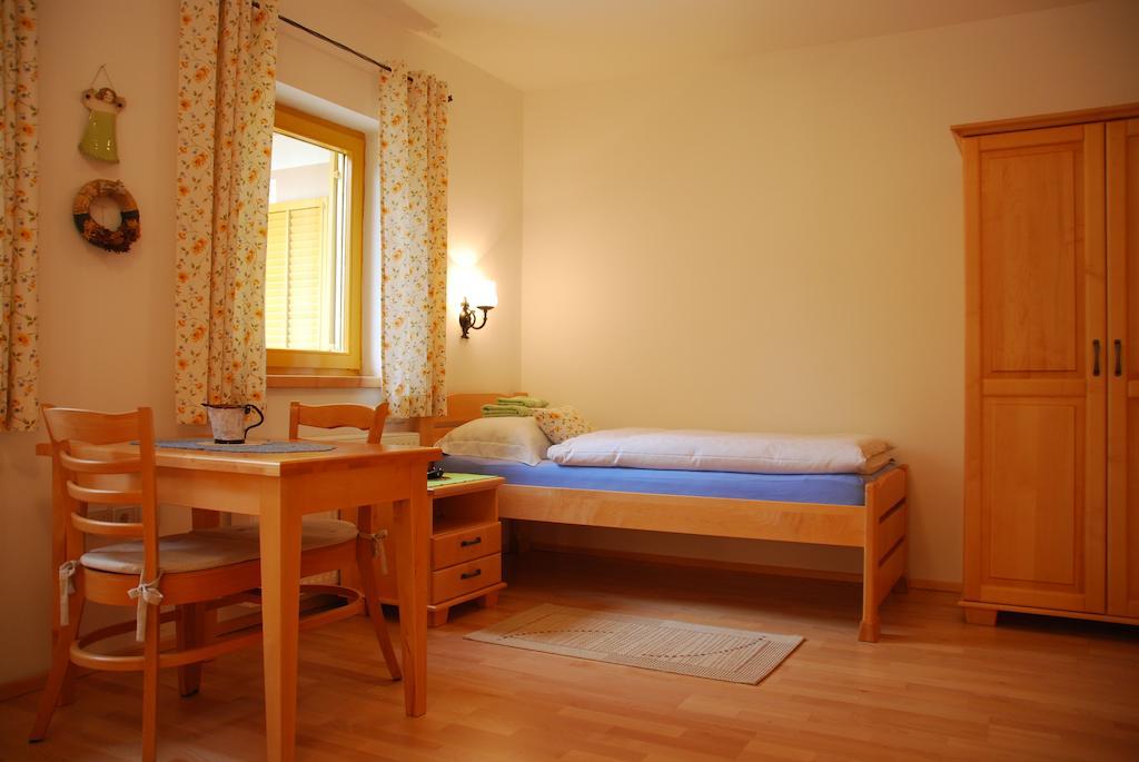 Farm Stay Rotovnik - Plesnik سلوفينج غرادتس المظهر الخارجي الصورة